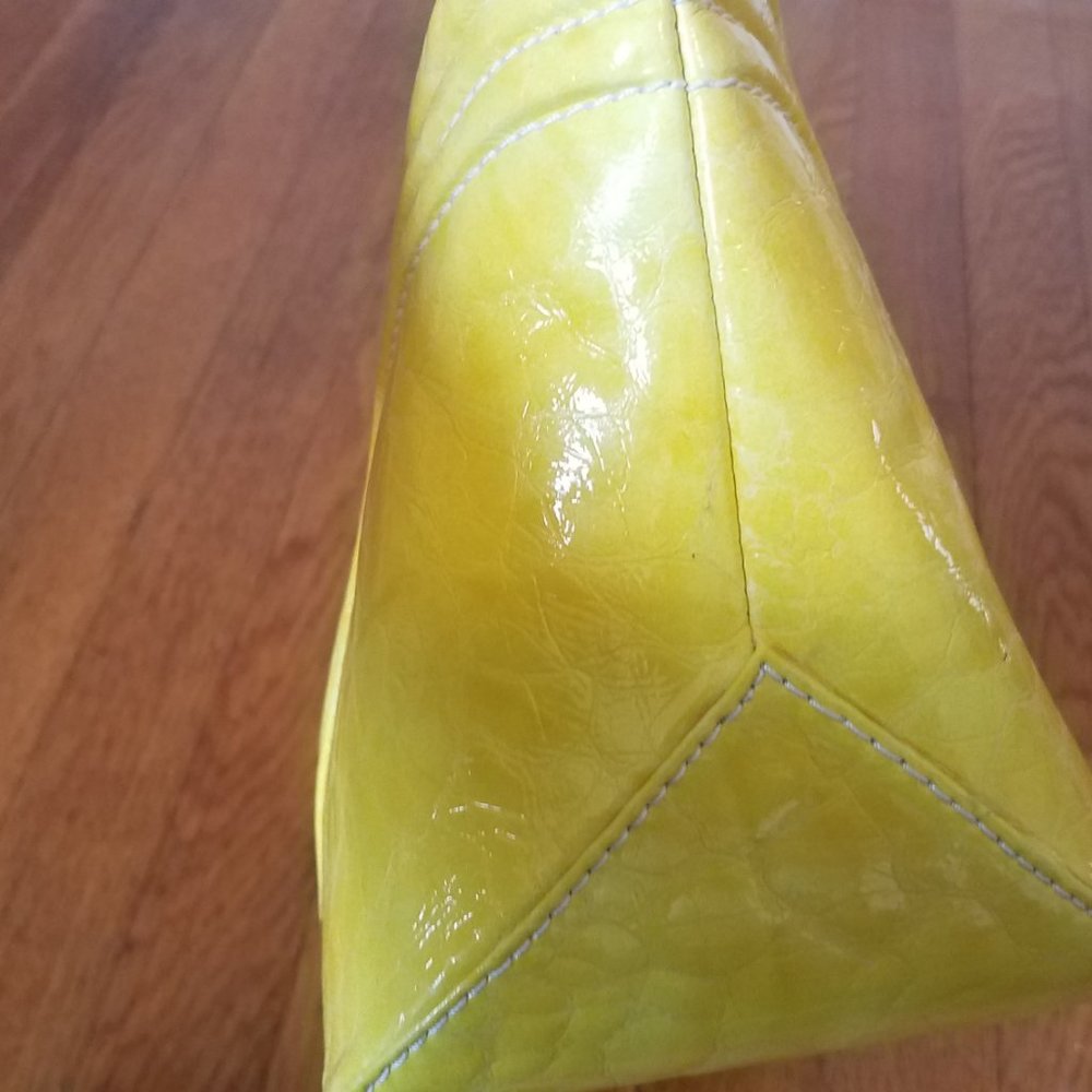 NWT MAXX New York Yellow Handle Purse - Picture 10 of 11